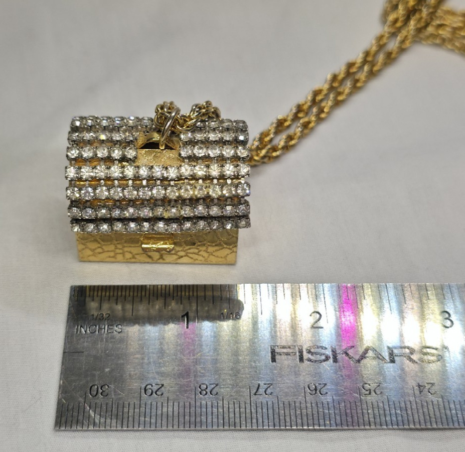 36″ VTG Clear Rhinestone Pill Box Necklace Gold Tone Rope Chain