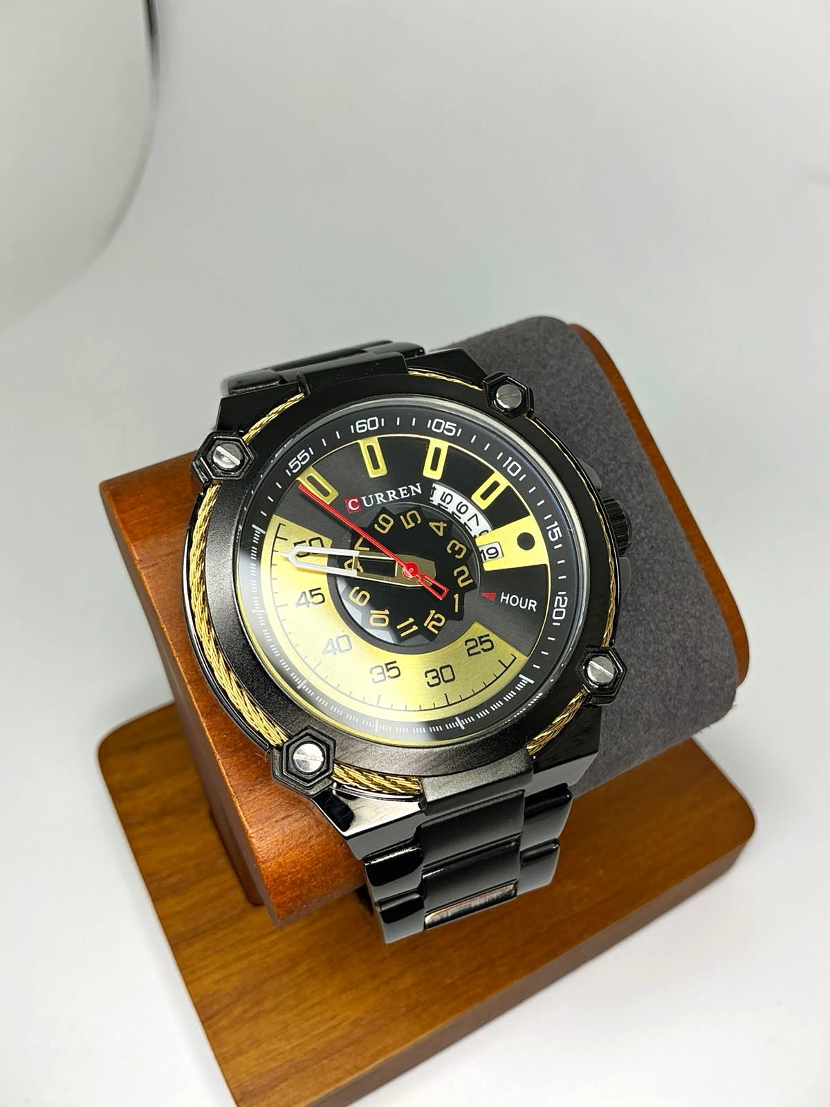 Curren Men’s Round Analog Quartz Date Black/Gold Dial Steel Bracelet