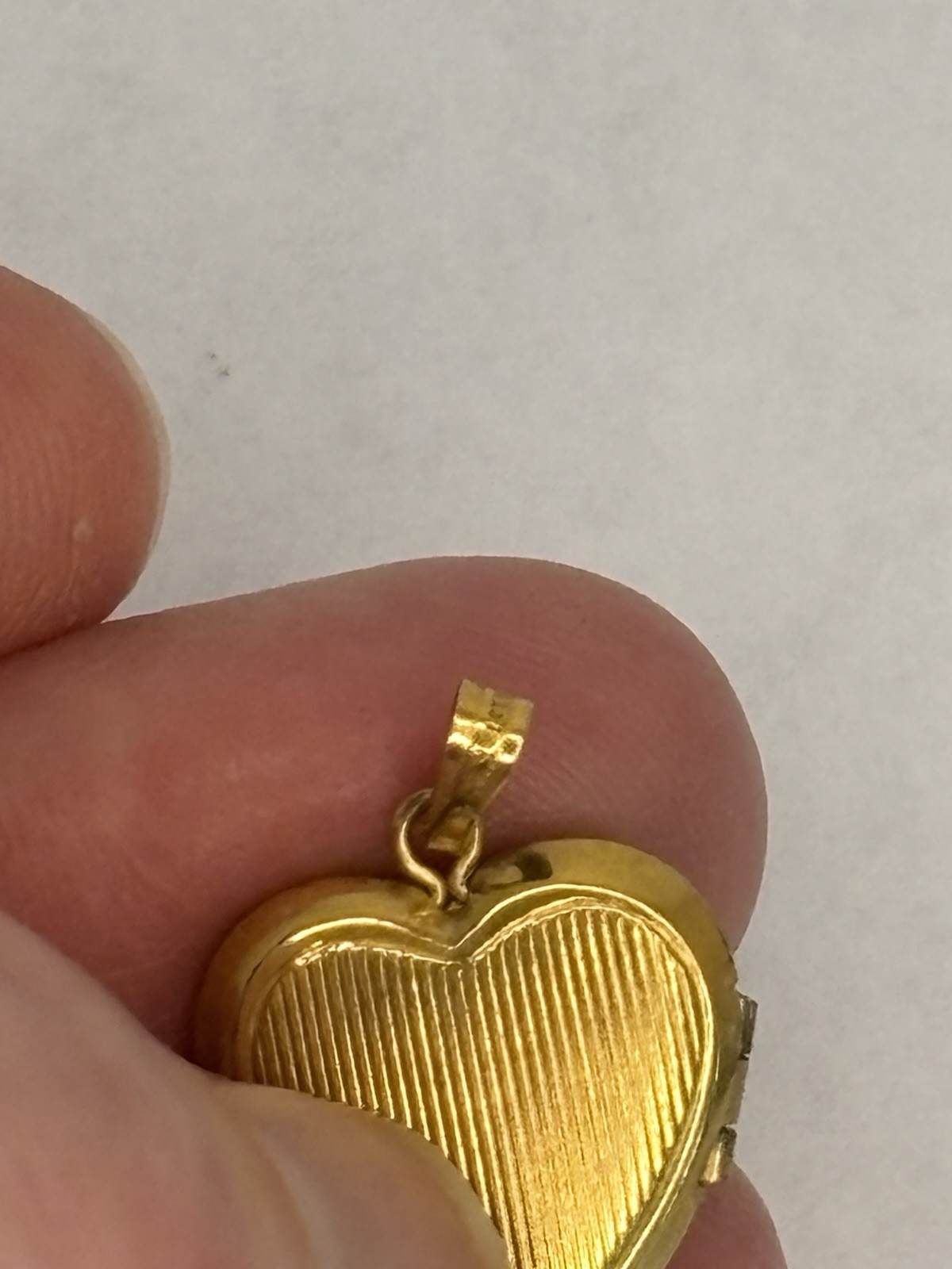 Antique 12 Karat Gold Filled Heart Shaped Locket, Good Condition