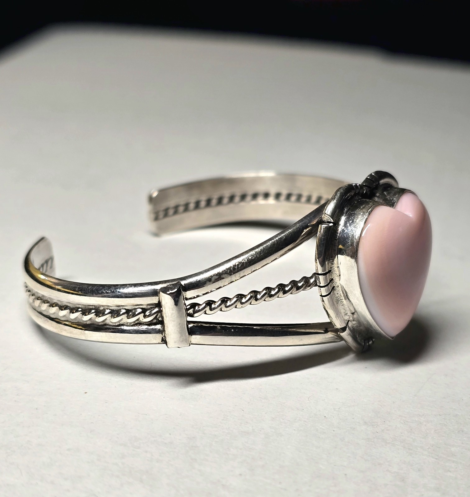 Navajo Sterling Silver Pink Conch Shell Heart Cuff Bracelet 925 Signed SE