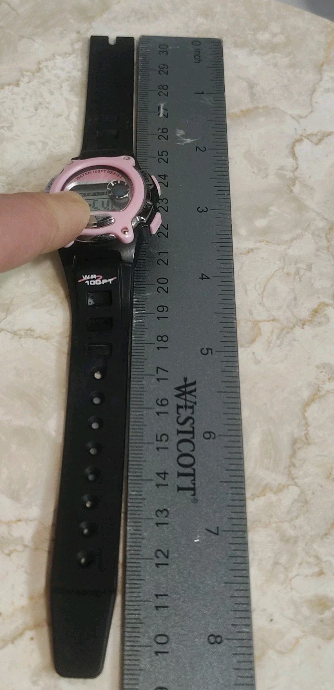 Vintage Ladies Digital Sports Watch WR 100ft (MISSING BUCKLE TONGUE & LOOPBAND)
