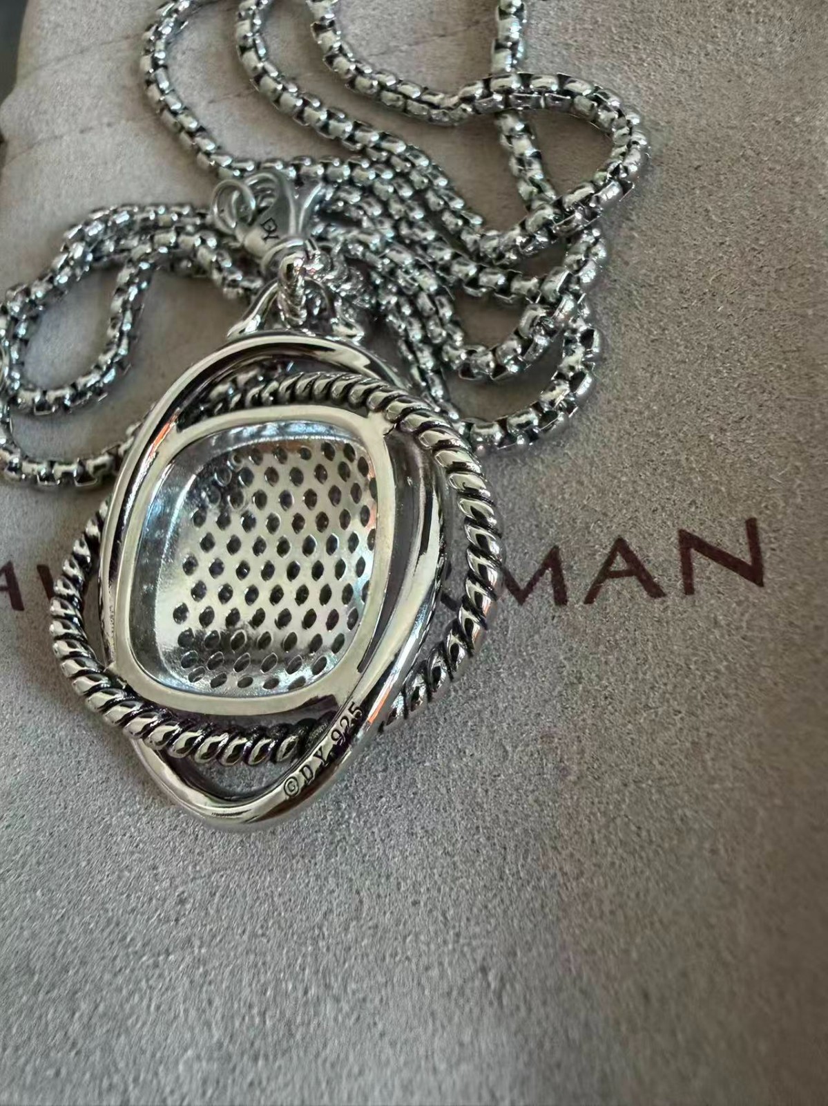 David Yurman 925 Sterling Silver 32mm Infinity 18″ Necklace with Diamonds