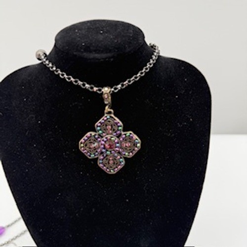 Premier Designs: Vintage Quatrefoil Pendant Pink Rhinestone: Chain not included
