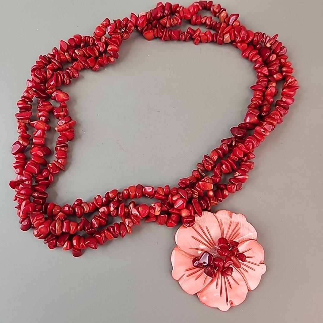 Coral Beaded Necklace Three Layered Dyed Mother of Pearl Flower Pendant Red 18″