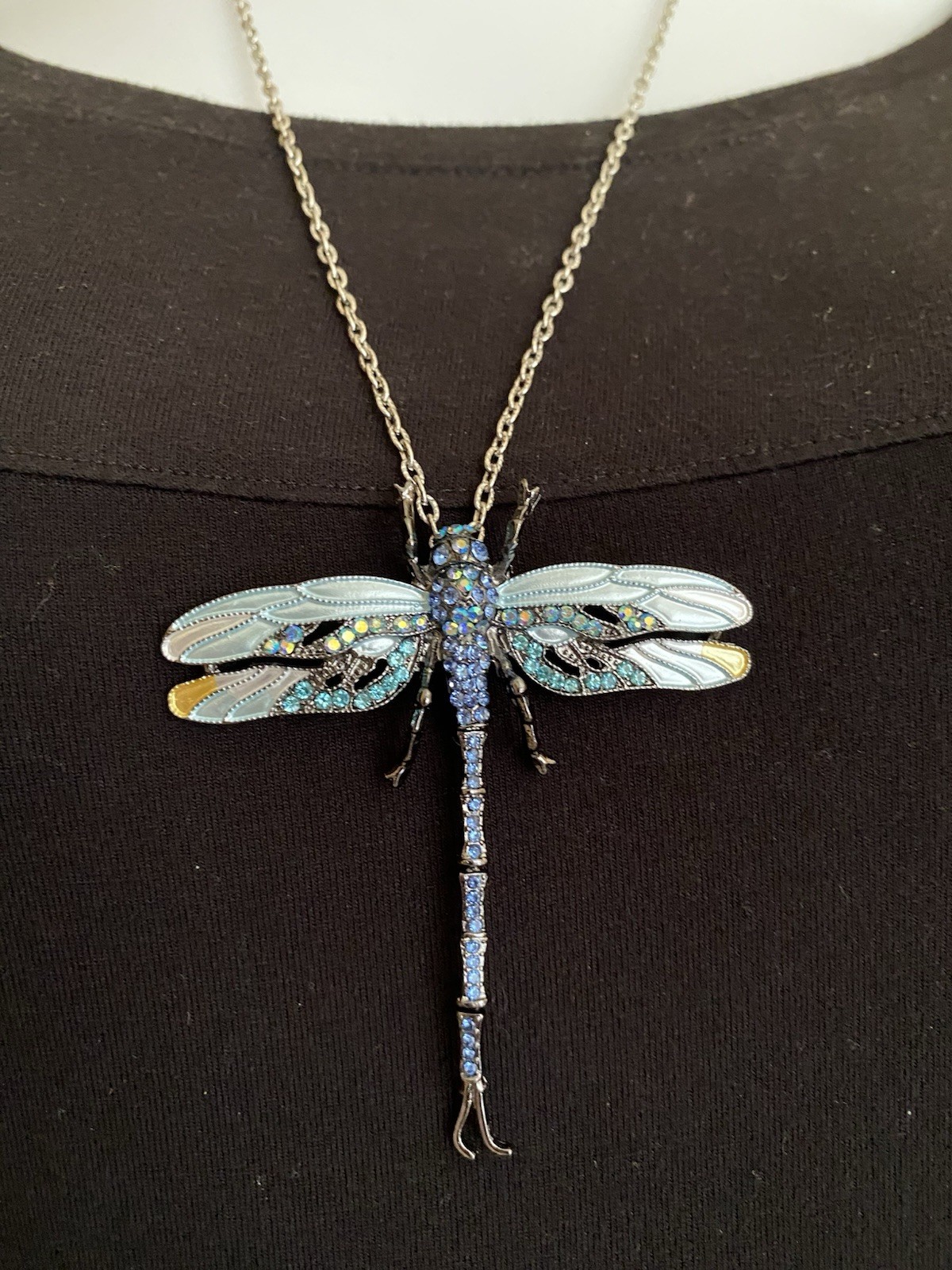24″ SP Textured Chain Necklace with a Sparkling Blue Rhinestone Dragonfly