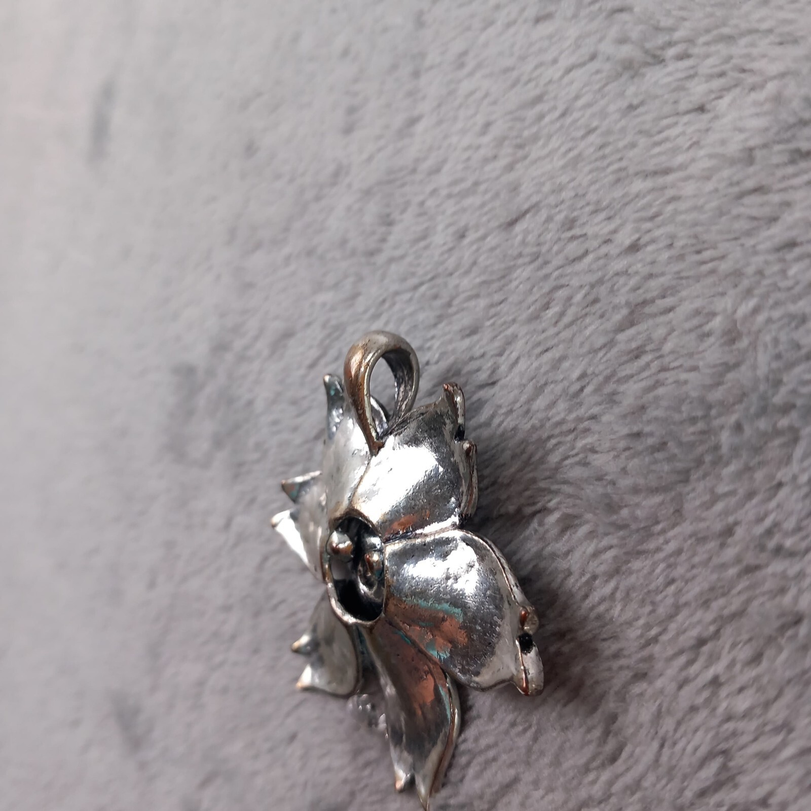 Unbranded Silver Red Rhinestone Flower Lotus Pendant Charm Vintage Y2K One Size