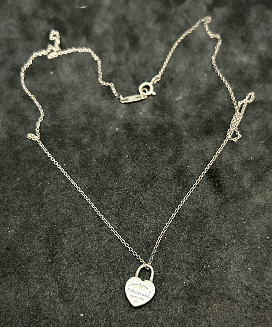 Tiffany & Co 925 Sterling 13.4mm Heart Pendant 1mm Chain Necklace – 2.54g