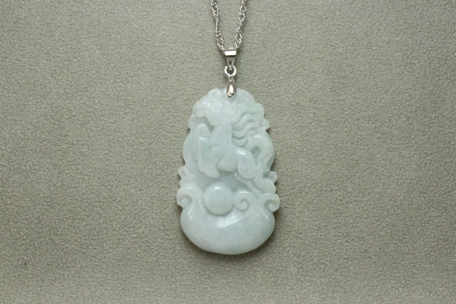 Natural White green A Jadeite jade Hand-Carved Horse (Chinese Zodiac) Pendant
