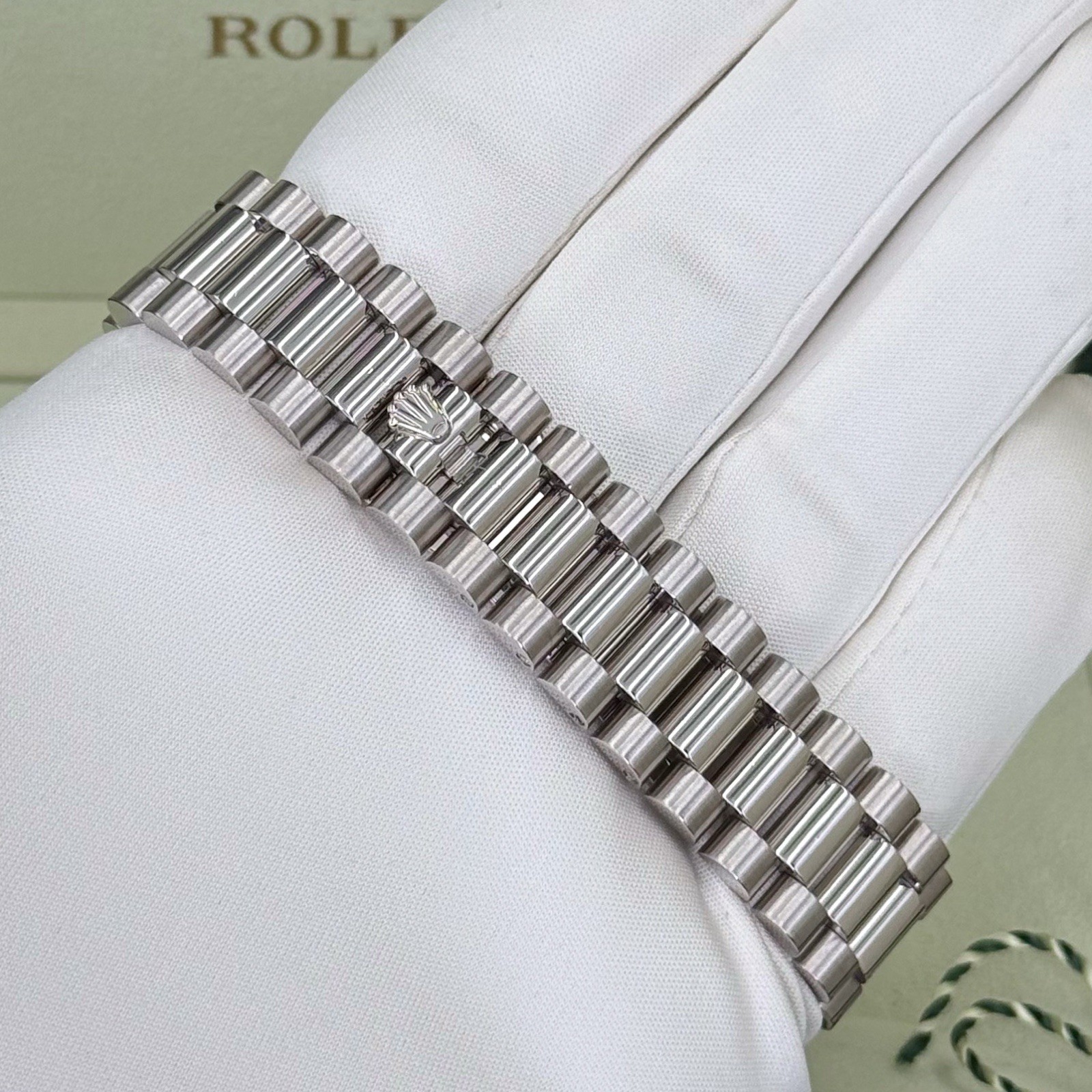 Rolex Day-Date 36 White Gold 118239 Silver Dial President Bracelet