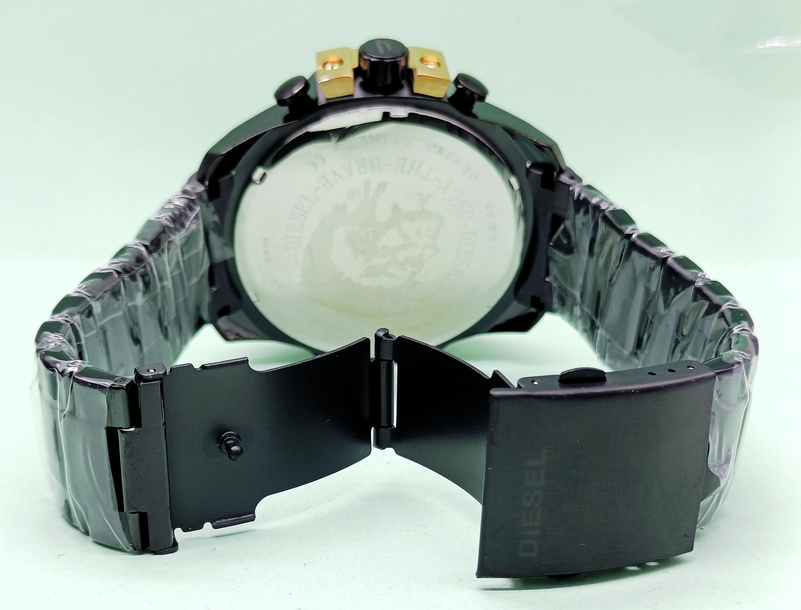 Fabulous Diesel 10 Bar “ONLY THE BRAVE” Chronograph Quartz Men’s Wrist Watch