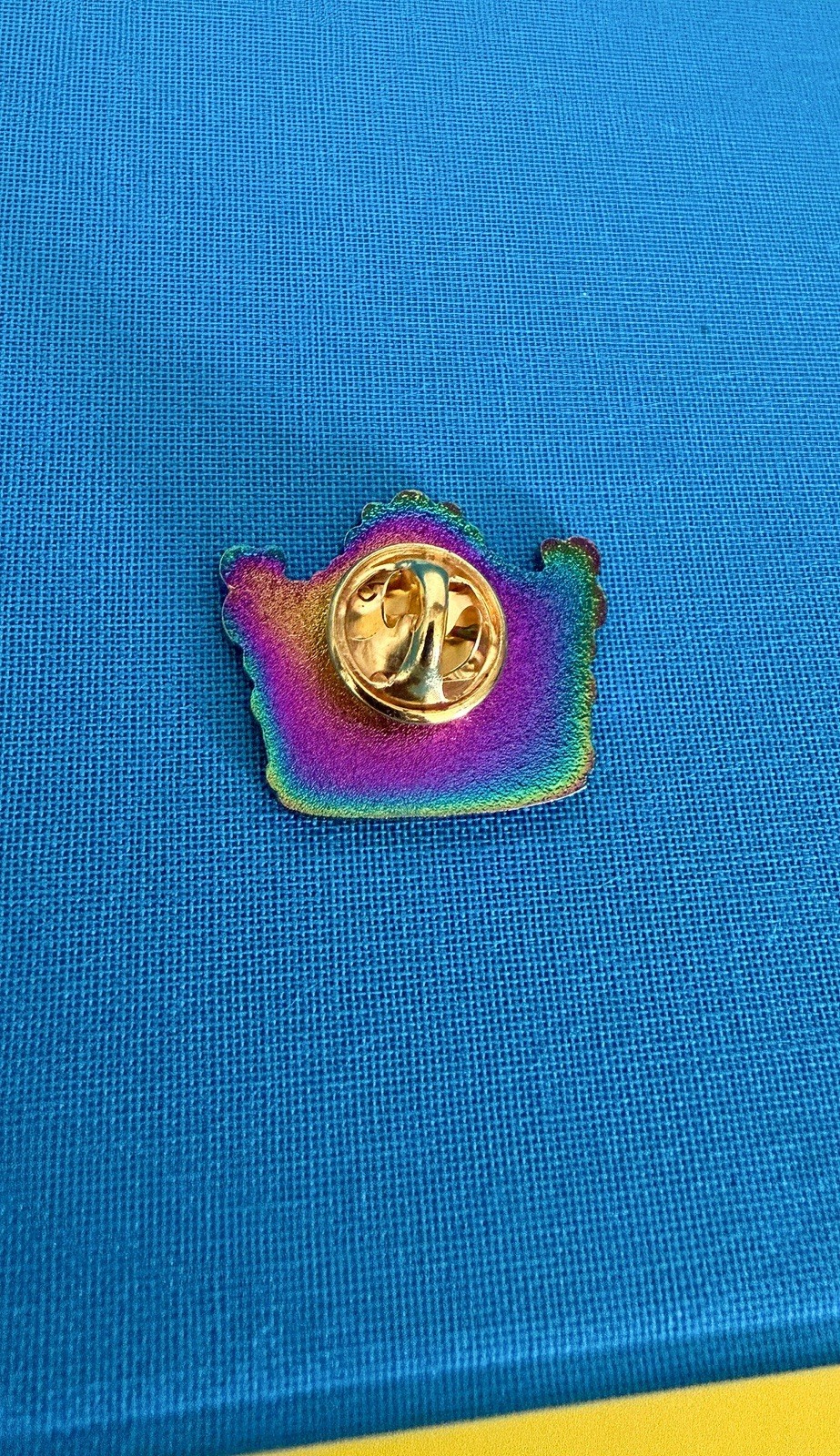 vintage mixed lot lapel pins CROWN QUEEN KING IRAN MAP ست تاج و نقشه ایران پهلوی