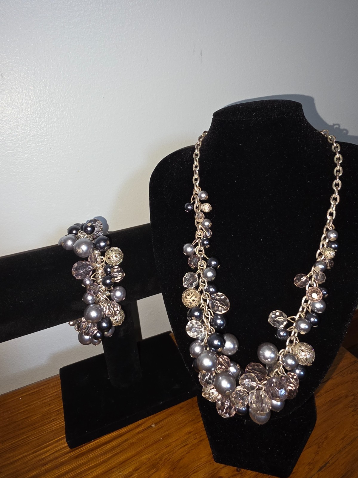 Premier Design “Parisian” Necklace & Bracelet set