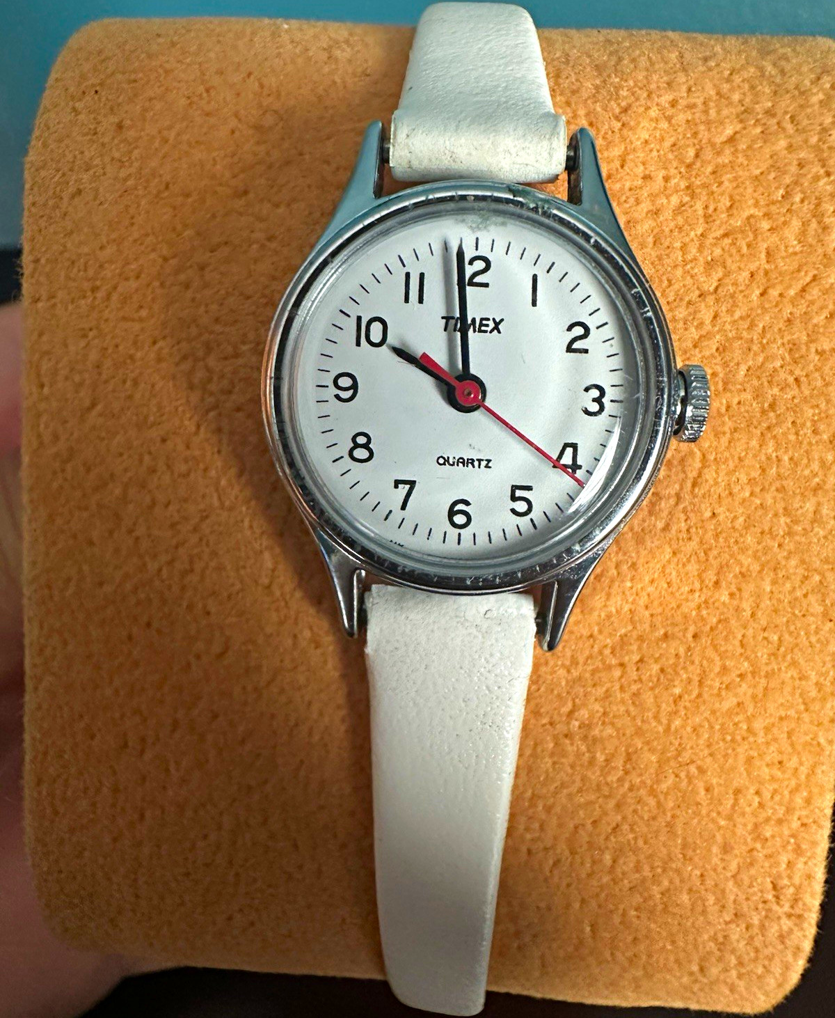 Timex Quartz Women’s Analog Quartz Watch White Dial White Leather Strap Silver