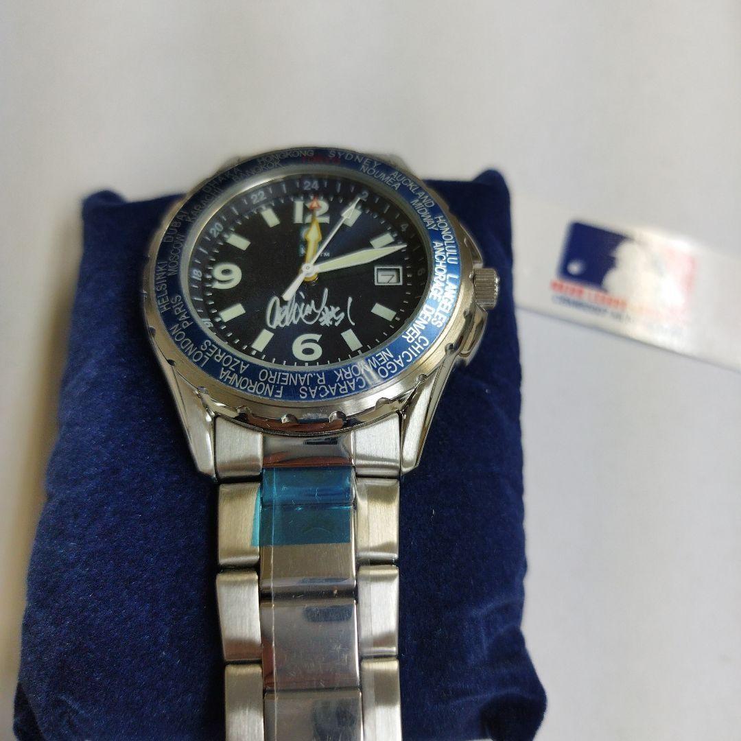 Ichiro Citizen TO 2001 Seattle Mariners Watch with Box