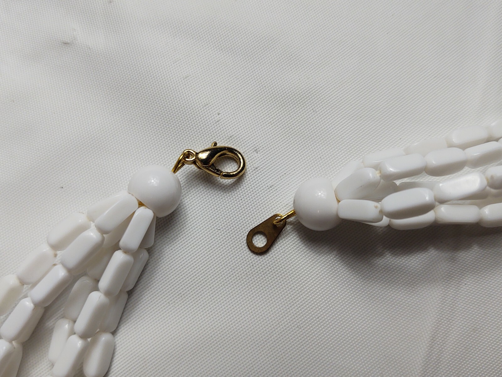 Vintage 6 Strand White & Gold Tone Bead Necklace Women’s Costume Jewelry