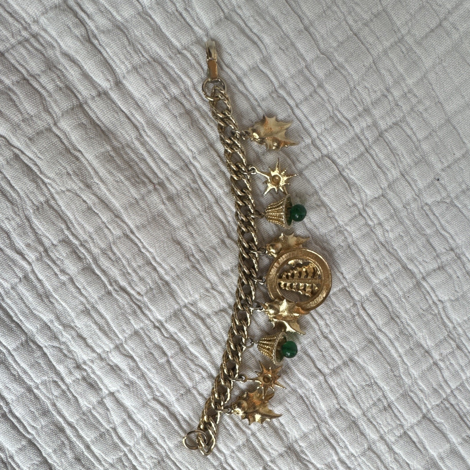 Gold Tone Curb Link Christmas Charm Bracelet Lobster Closure Tree Bell Holly