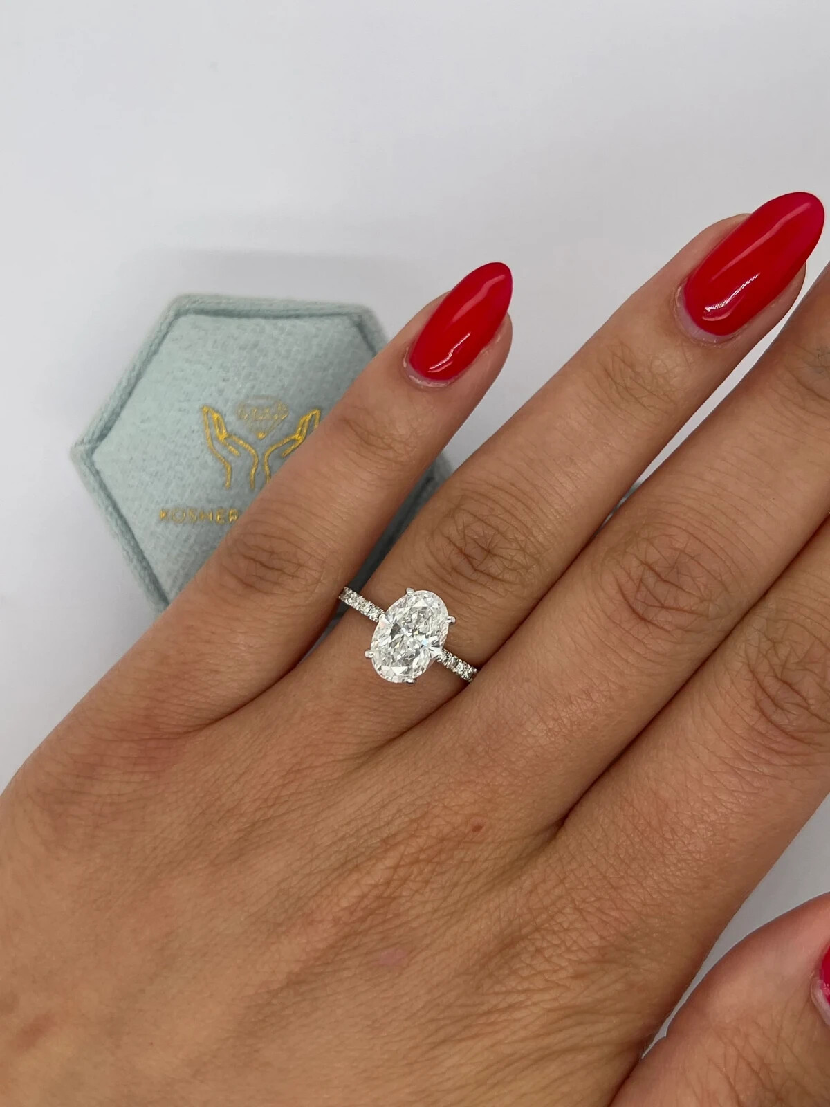 2.25 Ct D/VVS2 IGI CERTIFIED Lab Created Oval Cut Diamond Solitaire Hidden Halo