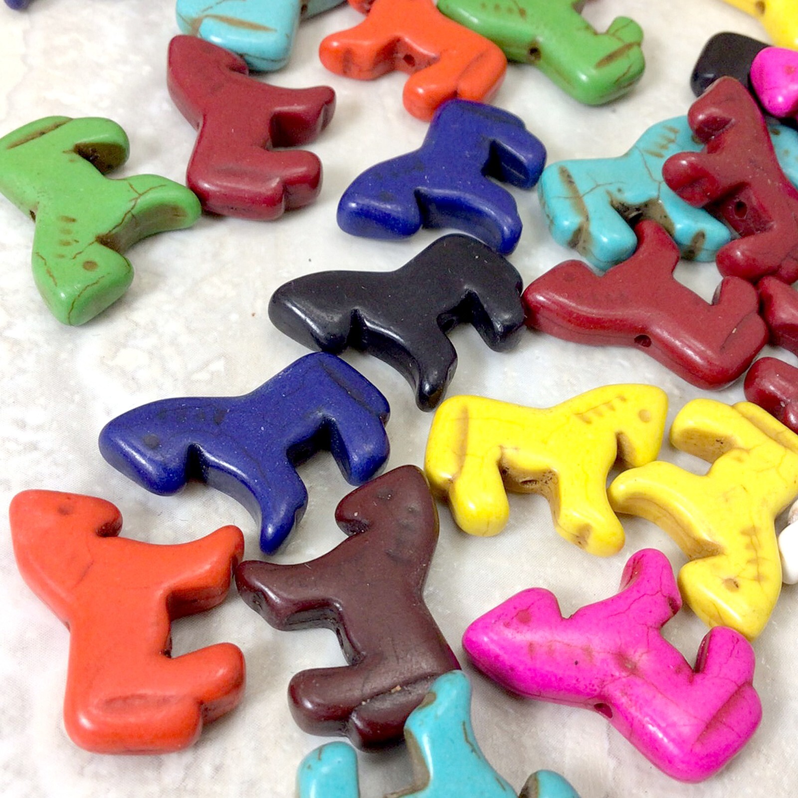 Howlite Zuni Horse Bead Magnesite Turquoise Loose Beads 24pcs Horse Pendant