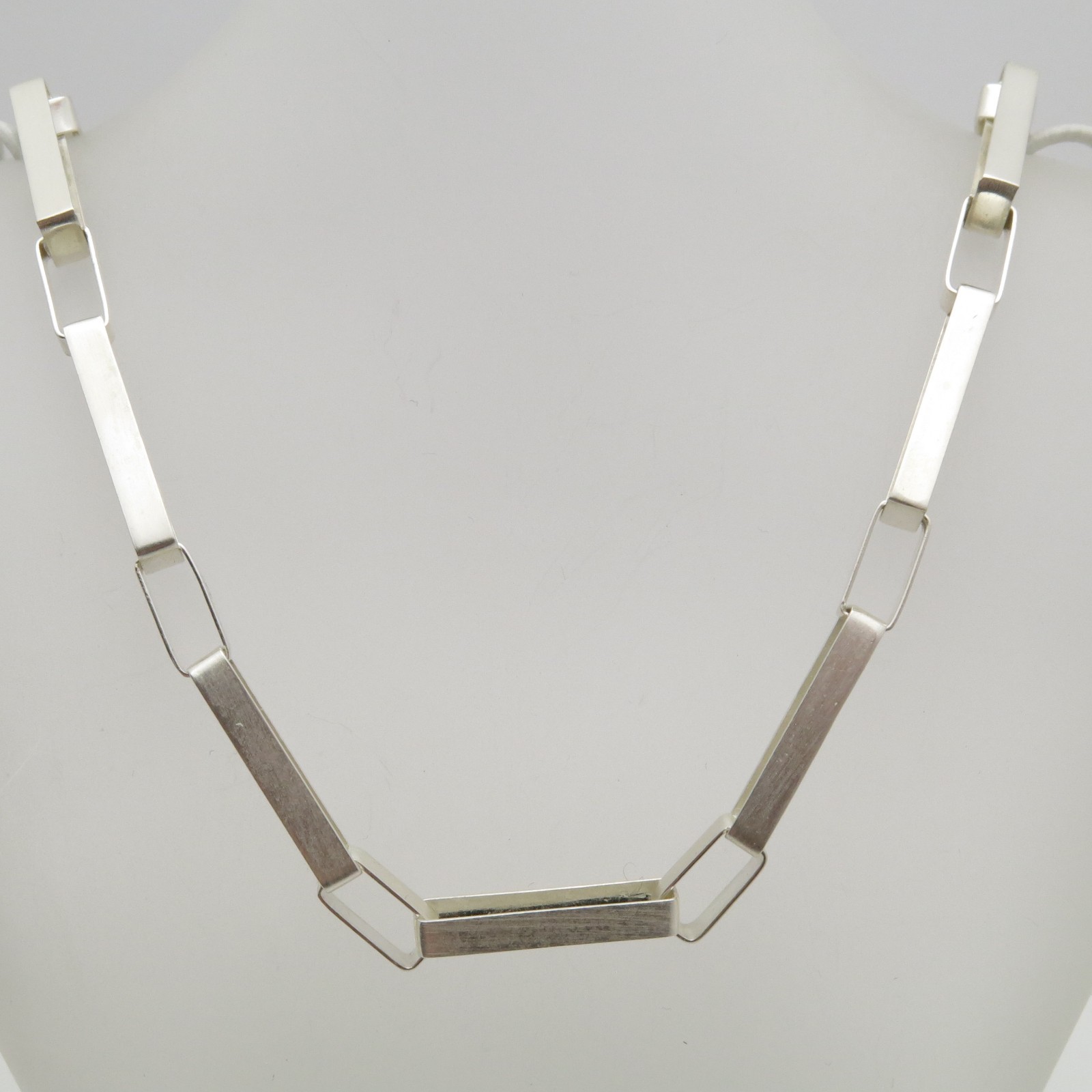 HOOP DESIGN – EYE CATCHING “RECTANGLES” NECKLACE CHAIN – 925 SILVER