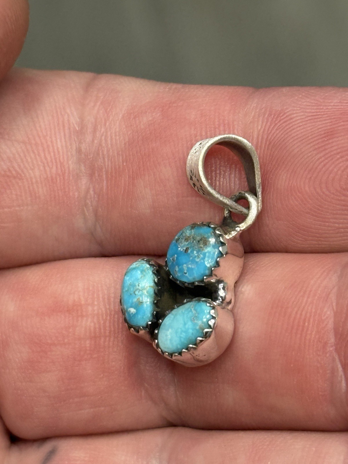 STERLING SILVER WHITE WATER TURQUOISE 3 STONE MIX SHAPE CLUSTER PENDANT .925
