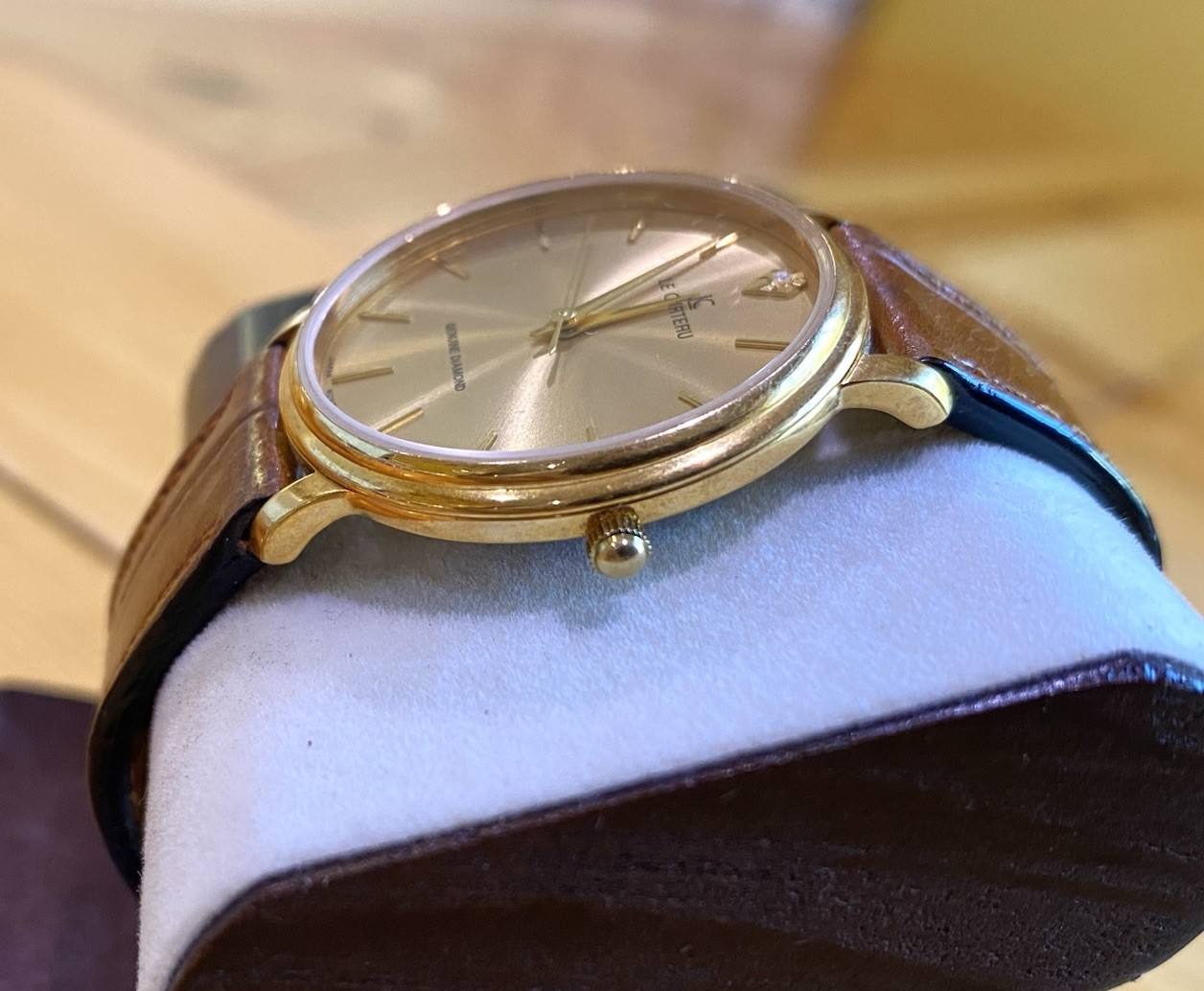 LE CHATEAU Genuine Diamond 18K Gold Plated 2011 watch w leather band