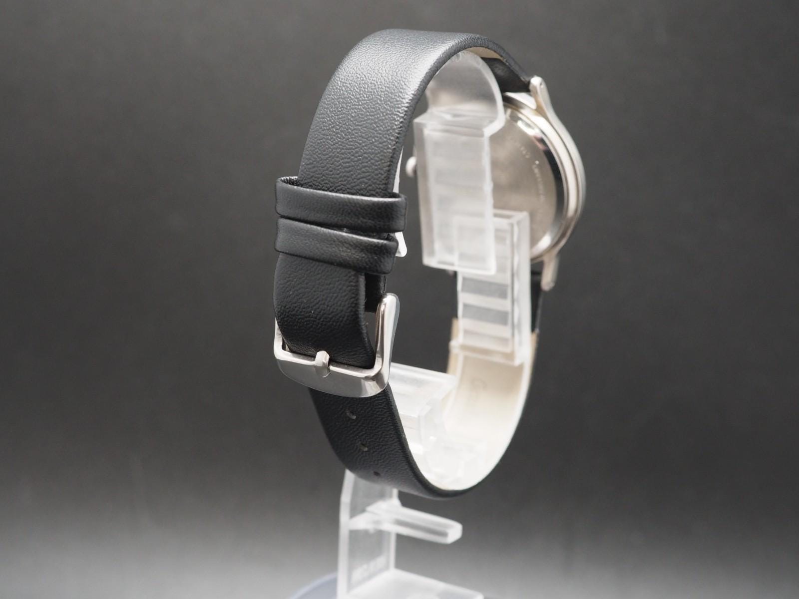 Vintage Seiko Alba Disney Mickey Mouse Y136-6E50 33mm Qz Mens Watch JAPAN