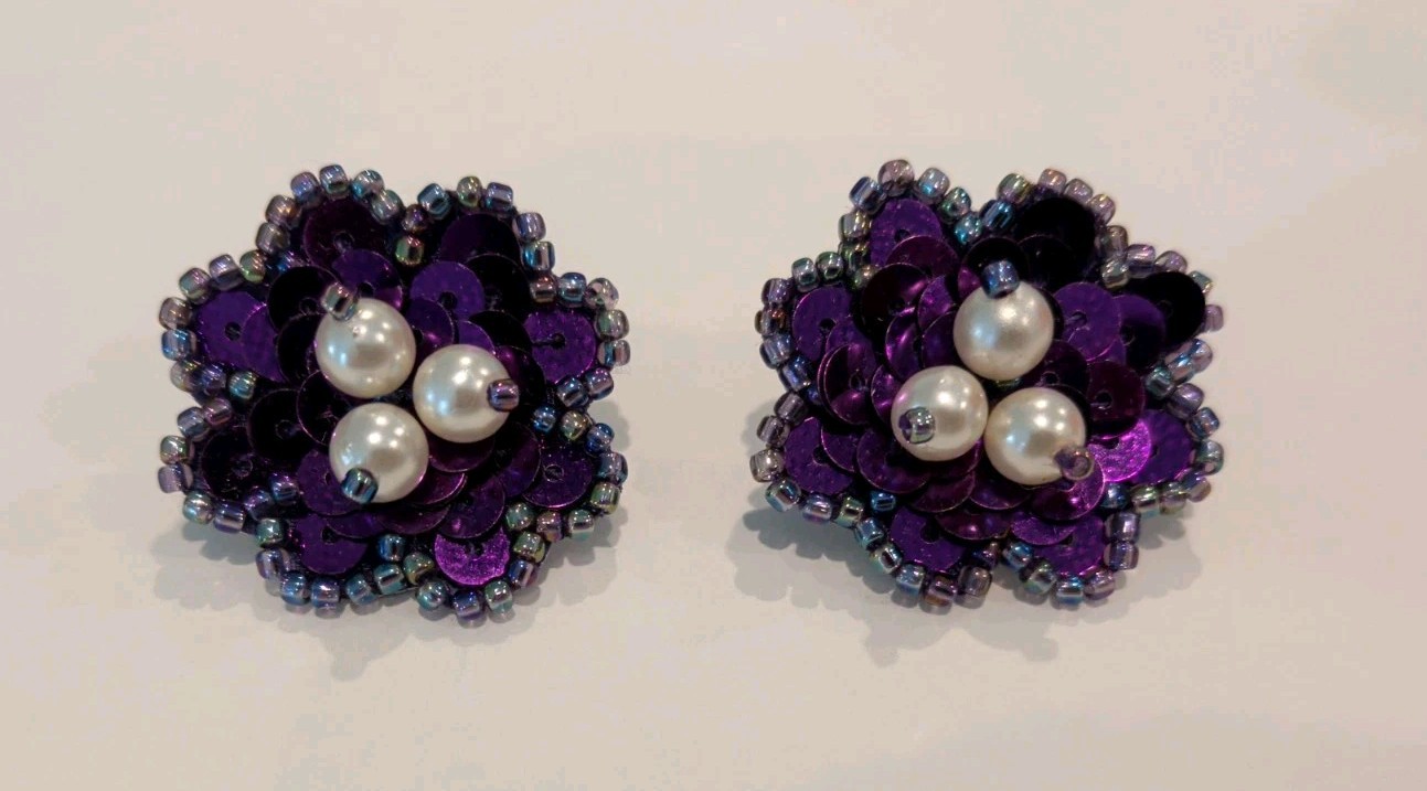 VTG Avon Dark Purple Sequin & Faux Pearl Pierced Stud Earrings Flower Floral