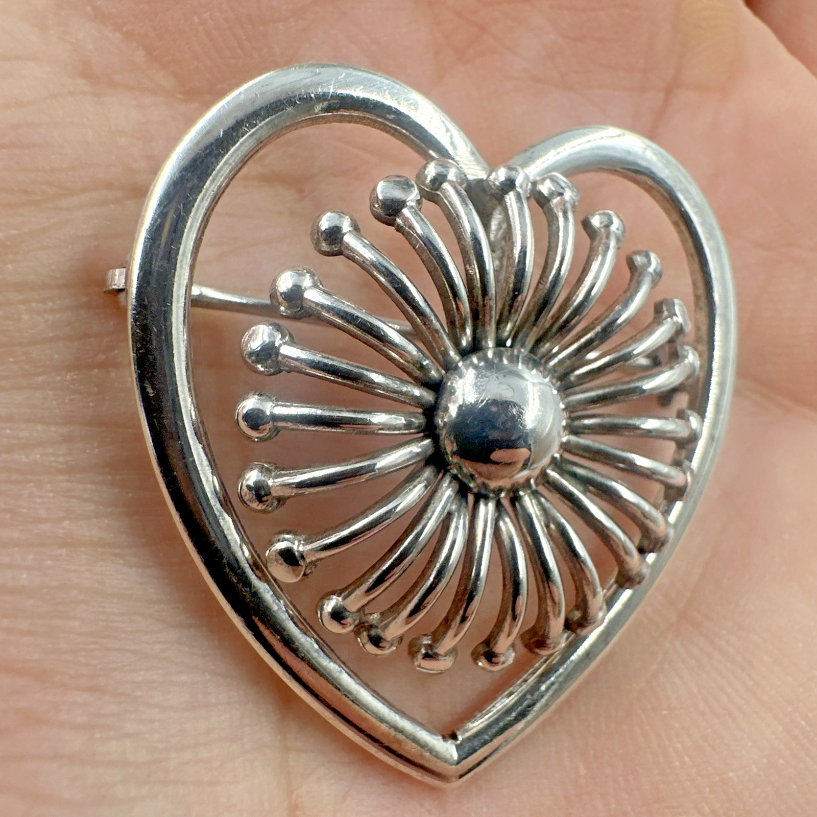 Vtg WRE WE Richards Open Radial Flower Heart Sterling Silver Pin Brooch 8.2g