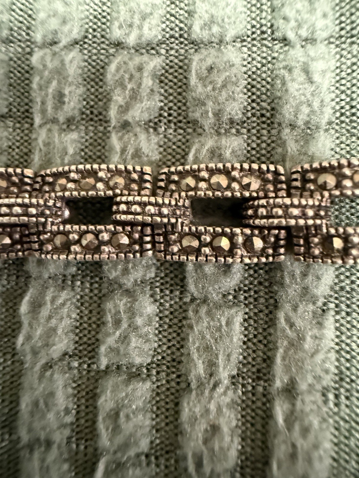 Elegant Chain Link 925 Sterling Silver Bracelet with Black Stones 7.5 Inch Long