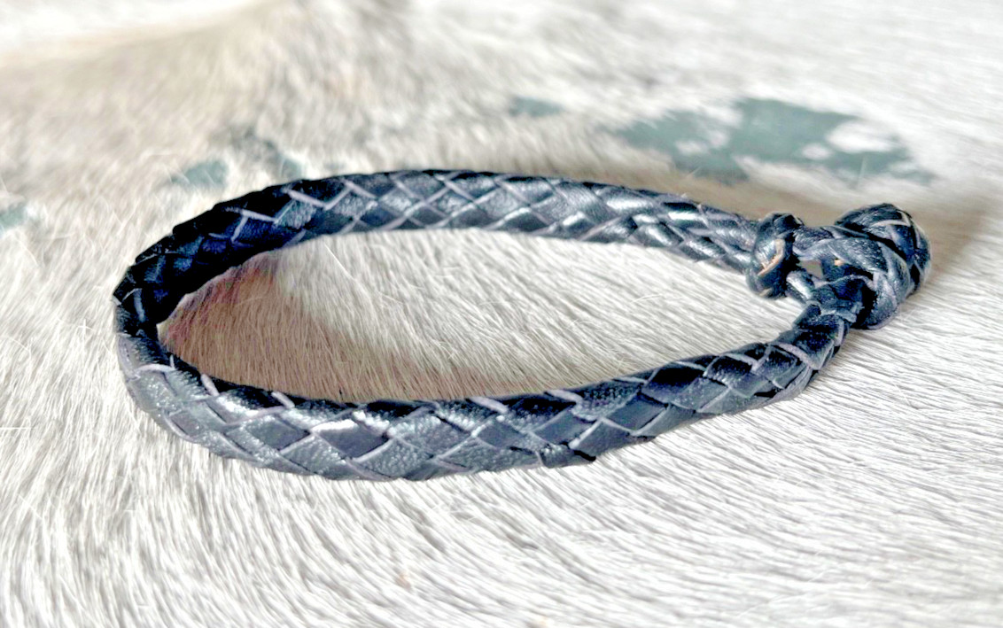 Western Mens Bracelet 9 x 3/8 in Flat Braid Leather Knot Cowboy Black