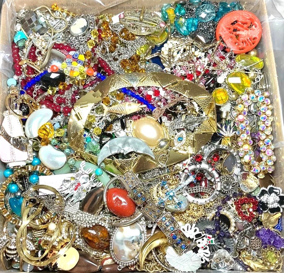 HUGE 20 Pounds Untested Jewelry Lot Vintage Mod Junk Craft & Good Resell Mix In