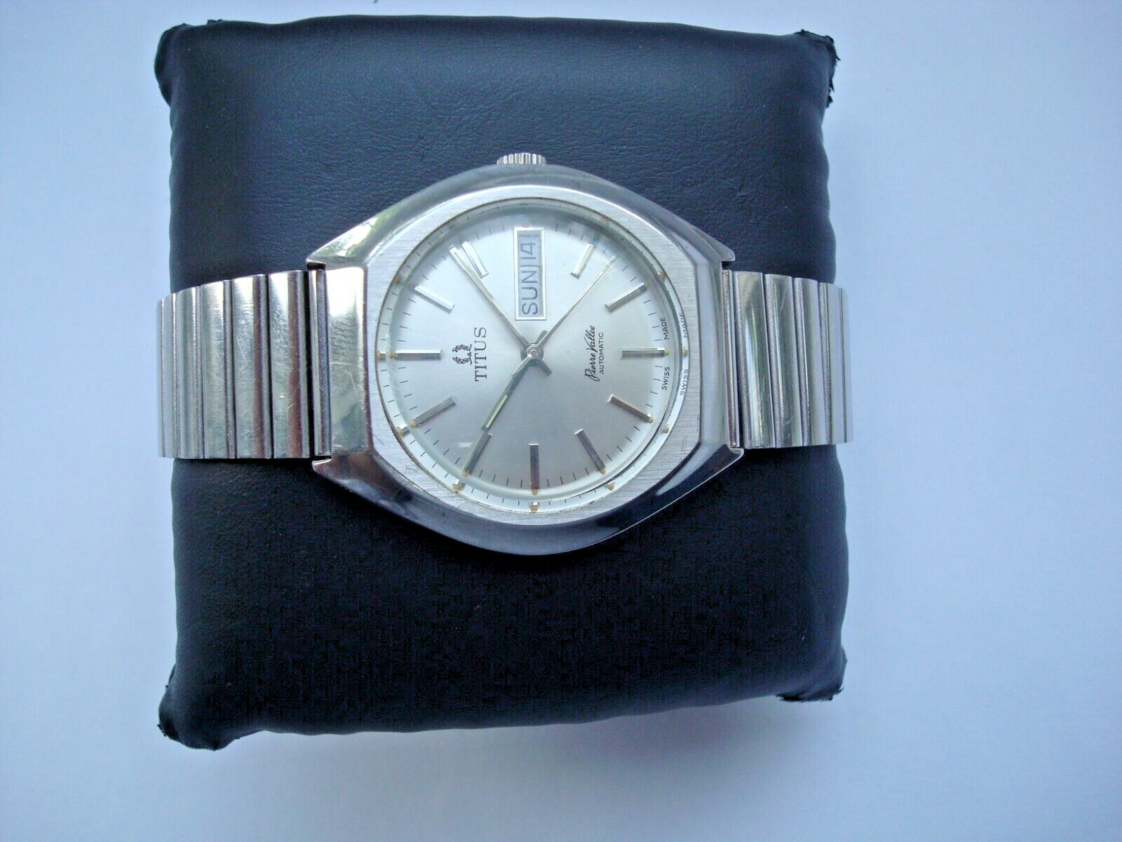 Titus Pierre Vallee Men”s Automatic SS Watch ETA 2879 DD QS Titus Band 5xSigned