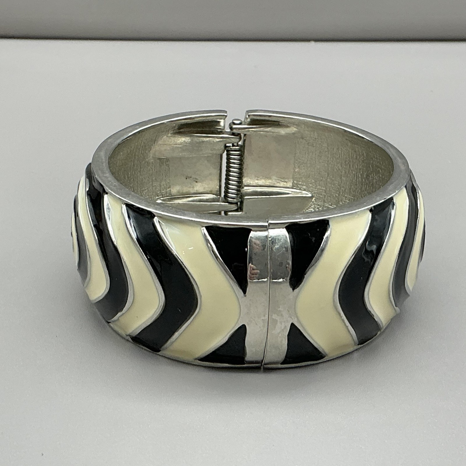 Bracelet Black Cream Enamel Wide Retro Bangle Snap Womens 7 In Fashion Jewelry