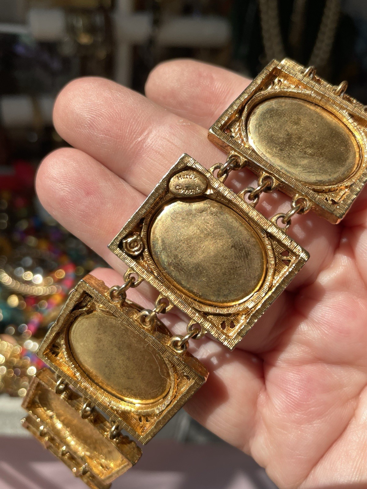 Vintage Signed Hattie Carnegie Gold Tone Ornate Locket Bracelet 7.25