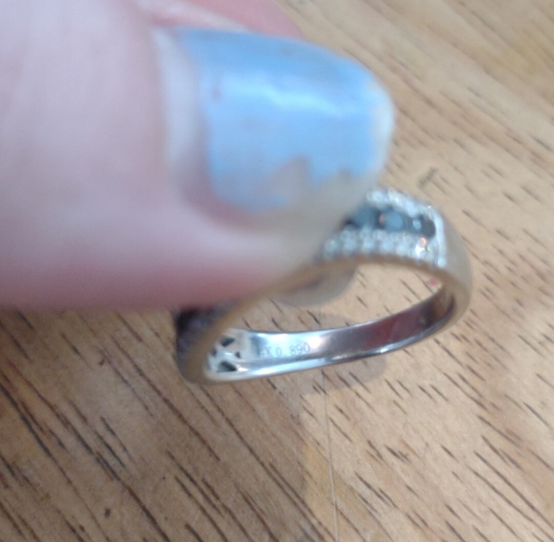 0.89CT black and white round cut diamonds in 14k solid white gold curved ring 7