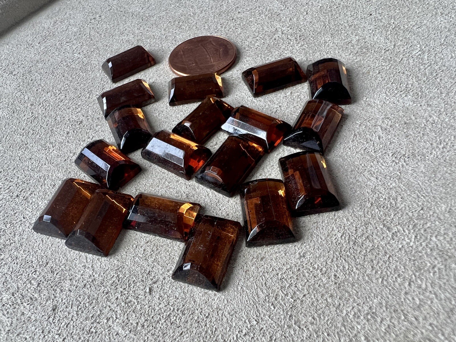 18 VINTAGE AMBER ORANGE FACETED RECTANGULAR CZECH GLASS 14mm X 9mm CABOCHON LOT