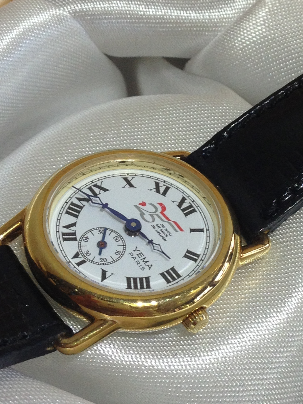 NEW WOMEN’S ORIGINAL RETRO YEMA PARIS FRANCE WATCH ONE PEOPLE NATION SINGAPORE