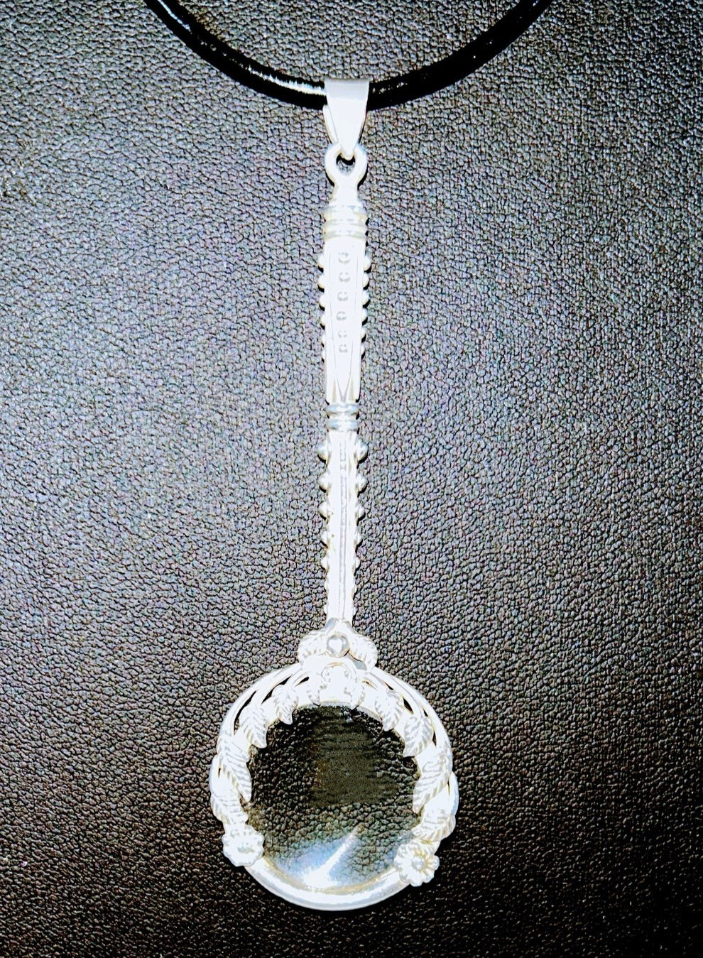 Silver-tone Pretty Floral Design 3″ Magnifying Glass Pendent On Cord 26″