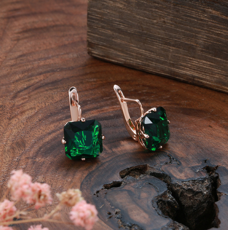 Fashion Rose Gold Earrings with Small Geometric Blocks and Zircon Earrings