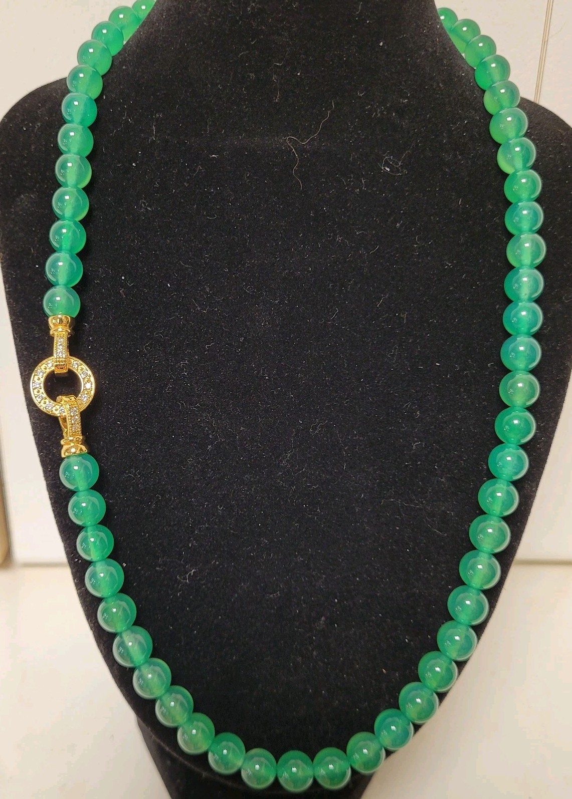 51cm Imperial Jade Green Natural Agate 8mm Bead Necklace Cubic Zirconia Clasp