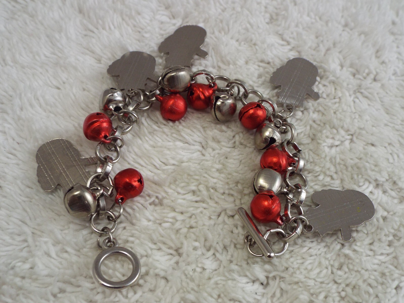 Silvertone Red Green Snowman Charm Jingling Bells Christmas Bracelet (B16)