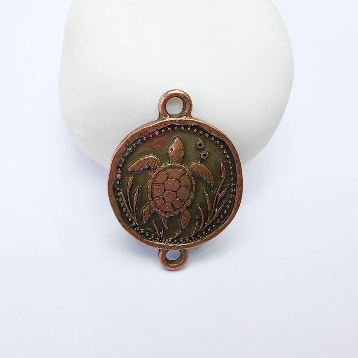 Sea Turtle Connecor Charms, Round Pendant Earring Antique Copper 34x24mm G37758