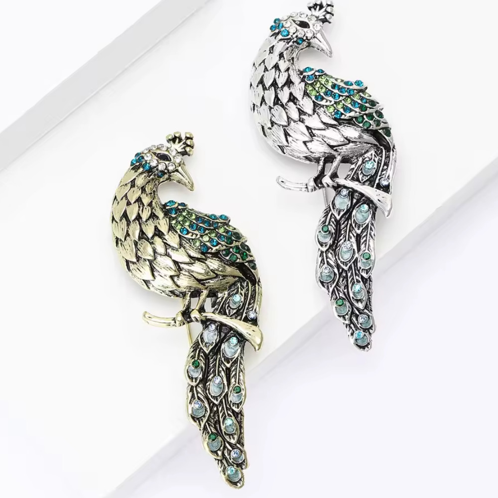 Elegant Vintage Style Rhinestone Peacock Brooch Gold Tone Bird Pin Jewelry Gift
