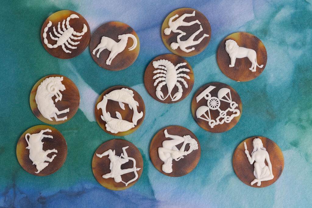 12 VINTAGE New Astrology Birth Signs of Zodiac 44.2 mm Molded Cabochons Cameo