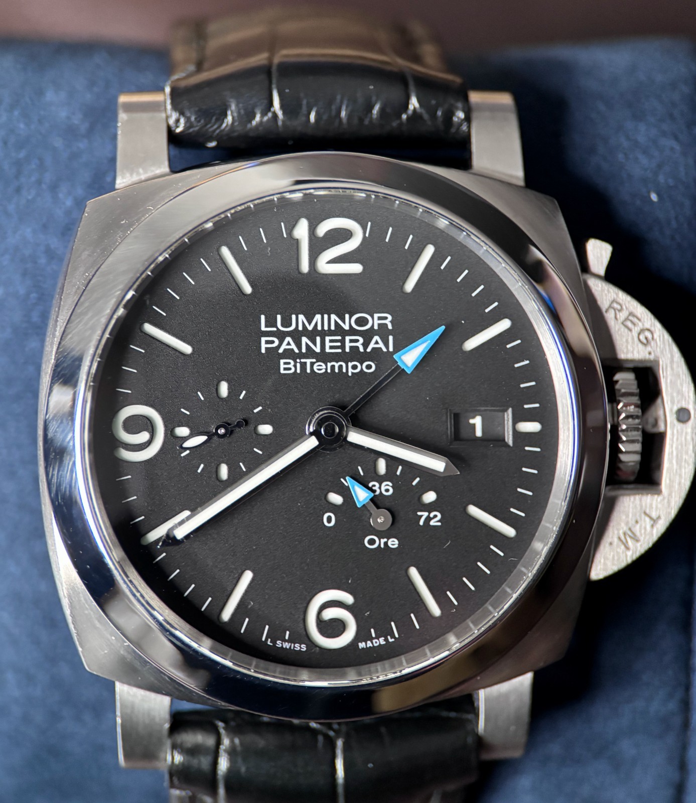 Panerai Luminor Men’s Black Watch – PAM01360
