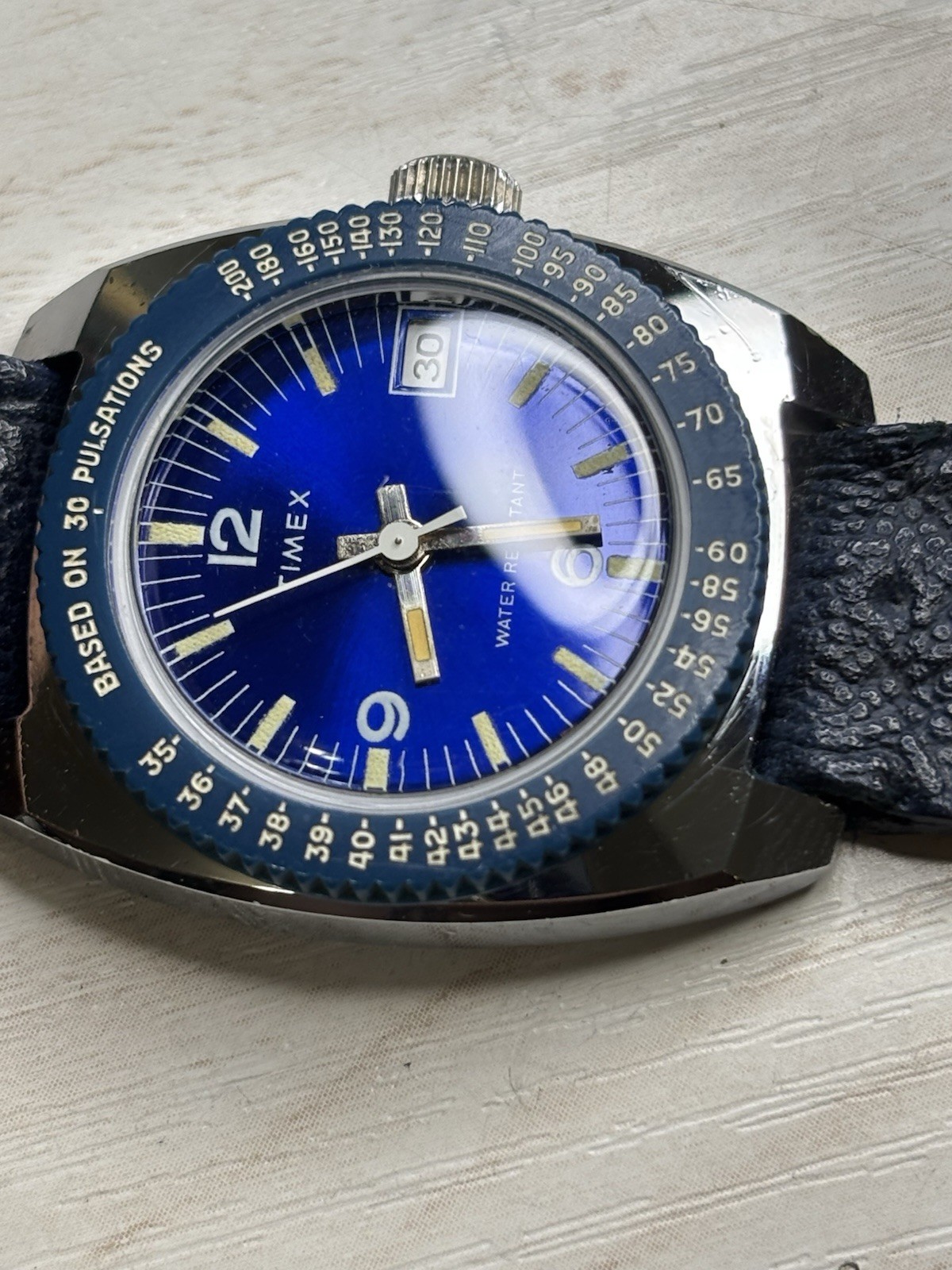 Vintage 1970’s Timex Sprite Nurse Doctor Watch 23776 Blue Pulsations Bezel 31mm