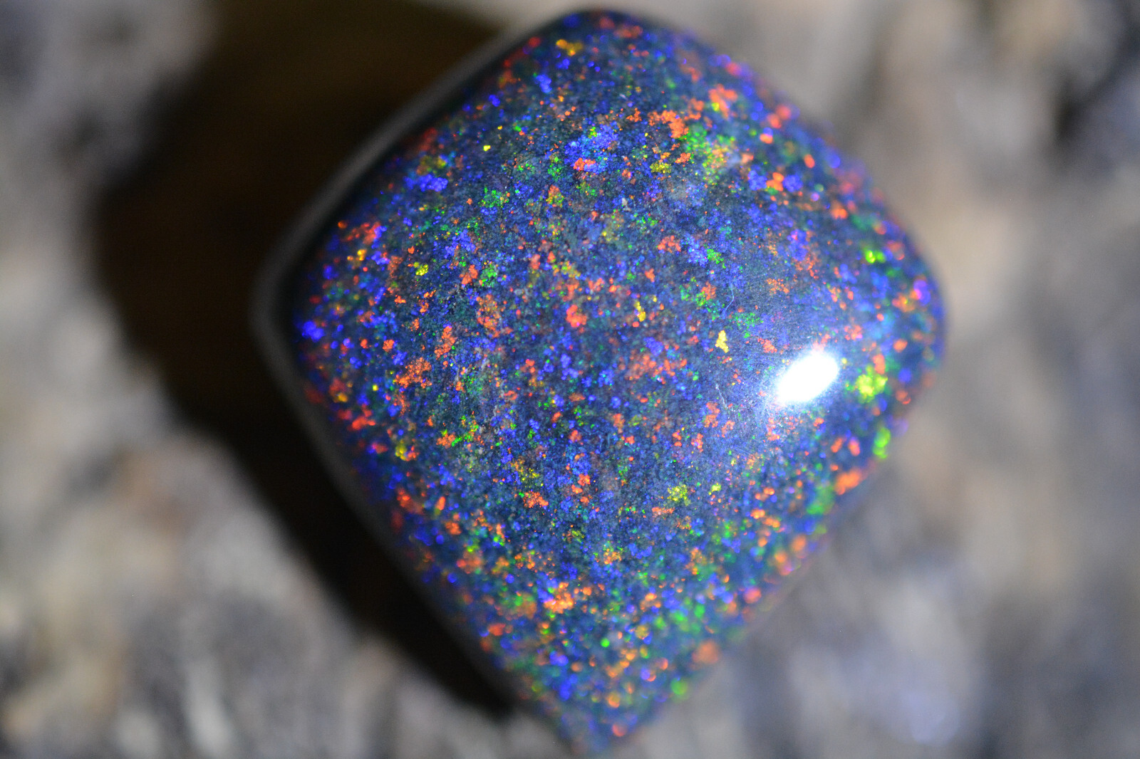 13ct 22x20x6 A-Grade Briliant Multicolor Mooka Boulder Hard Matrix Opal Australi