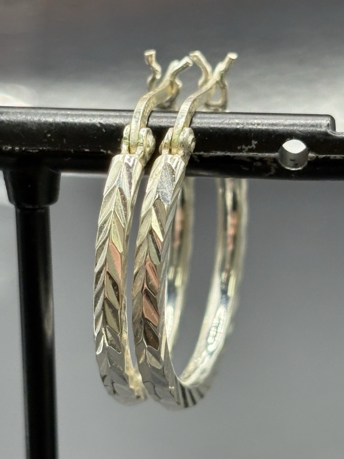 EUC 25MM Textured Sterling Silver Hoop Earrings 3.2 Grams B20