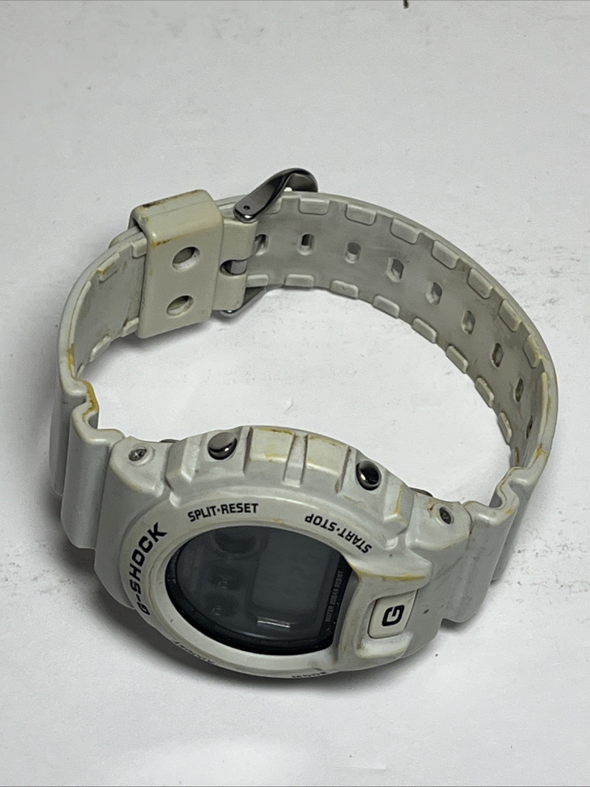 Classic Casio G-SHOCK DW-6900FS (3230 white