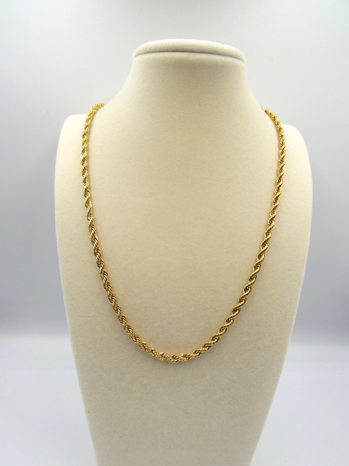 Signed Korea 18″ Gold Tone Rope Chain Necklace E2